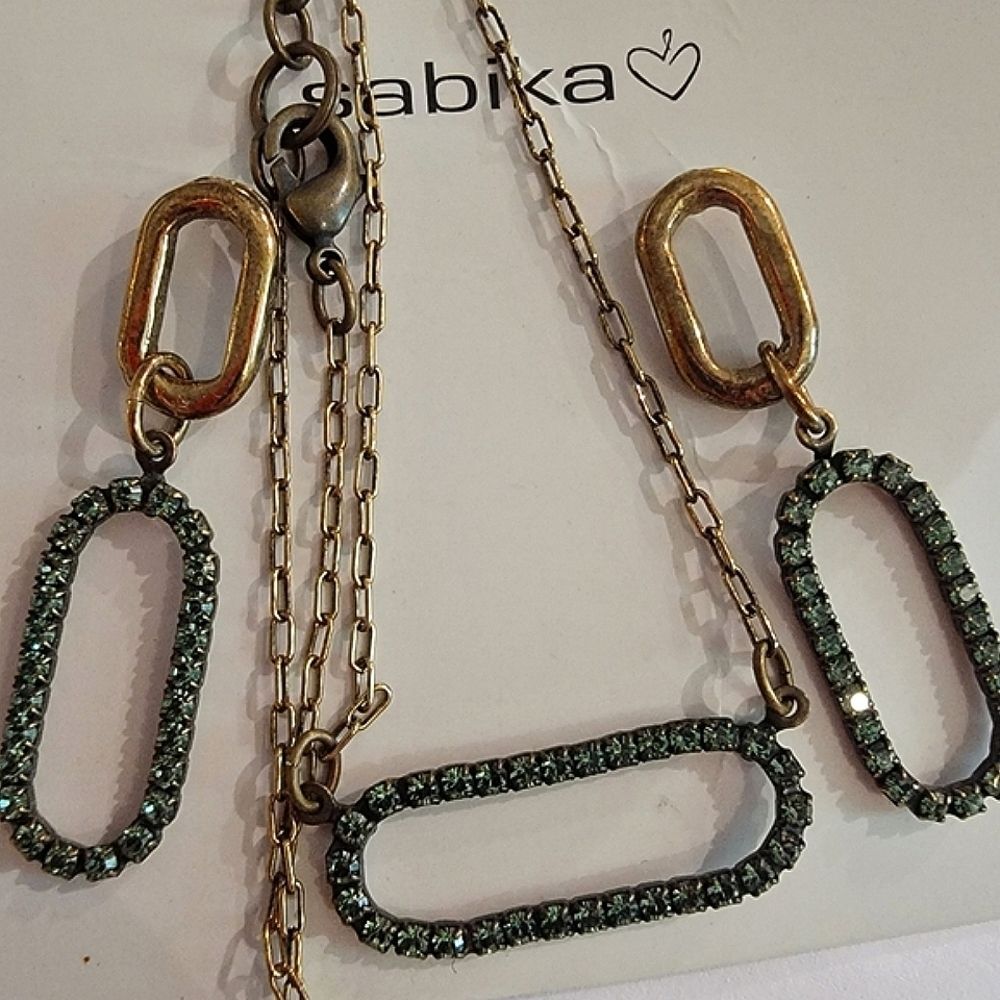 #Sabika Spring 2022 #Nourishing Emerald Gold Crystal Necklace & Earrings Set